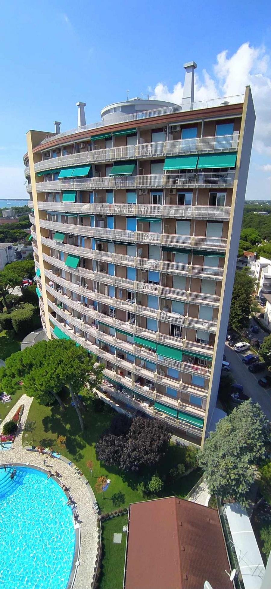 Ubytovanie v Lignane: Rez. Duna s bazénom, letná dovolenka Lignano Sabbiadoro